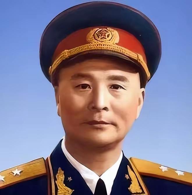 1936年，一位老大娘上山采野果。突然发现一大群苍蝇，在草丛上“嗡嗡嗡”盘旋，她