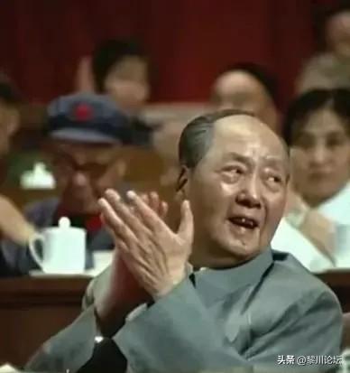 他劳己一生一世，却不扰百姓一丝一毫！泪崩了，这是老人家最后一次在人民大会堂主持会