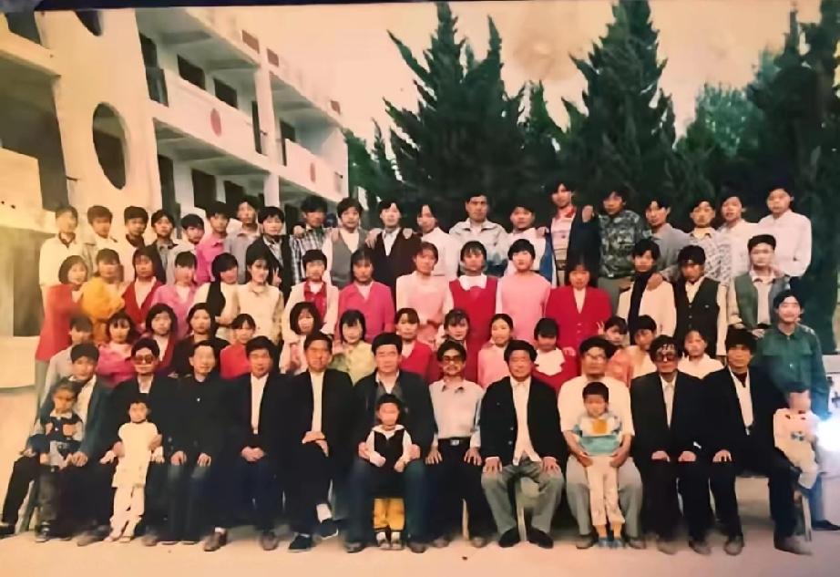 定陶区黄店镇姑庵中学1999年初三毕业照

姑庵位于定陶区东部，黄店镇辖区内，定