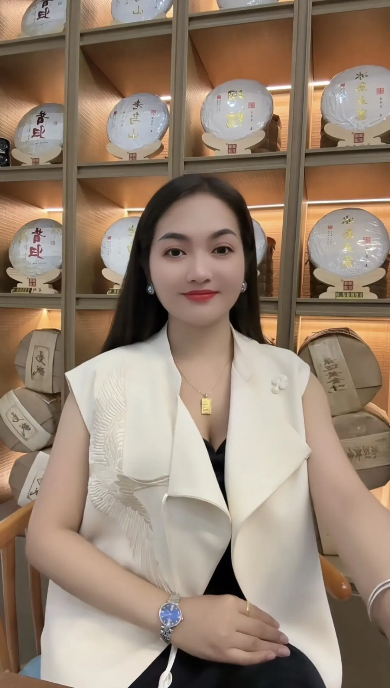 从不虚伪对待身边的任何人，如果你不是带着真诚来的，请你别靠近我现实