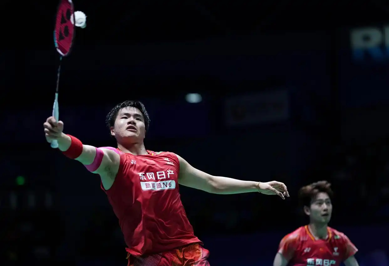 2026年羽毛球世锦赛 梁伟铿/王昶21-18, 21-14击败李哲辉/杨博轩晋