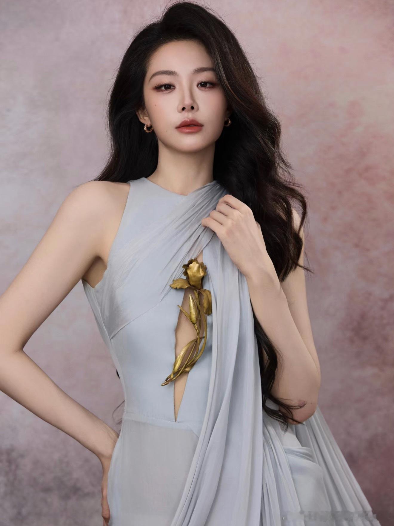 喻言何美延再唱讨厌谁的青春记忆被唤醒了😭！喻言何美延再度合唱《讨厌》，一秒拉回