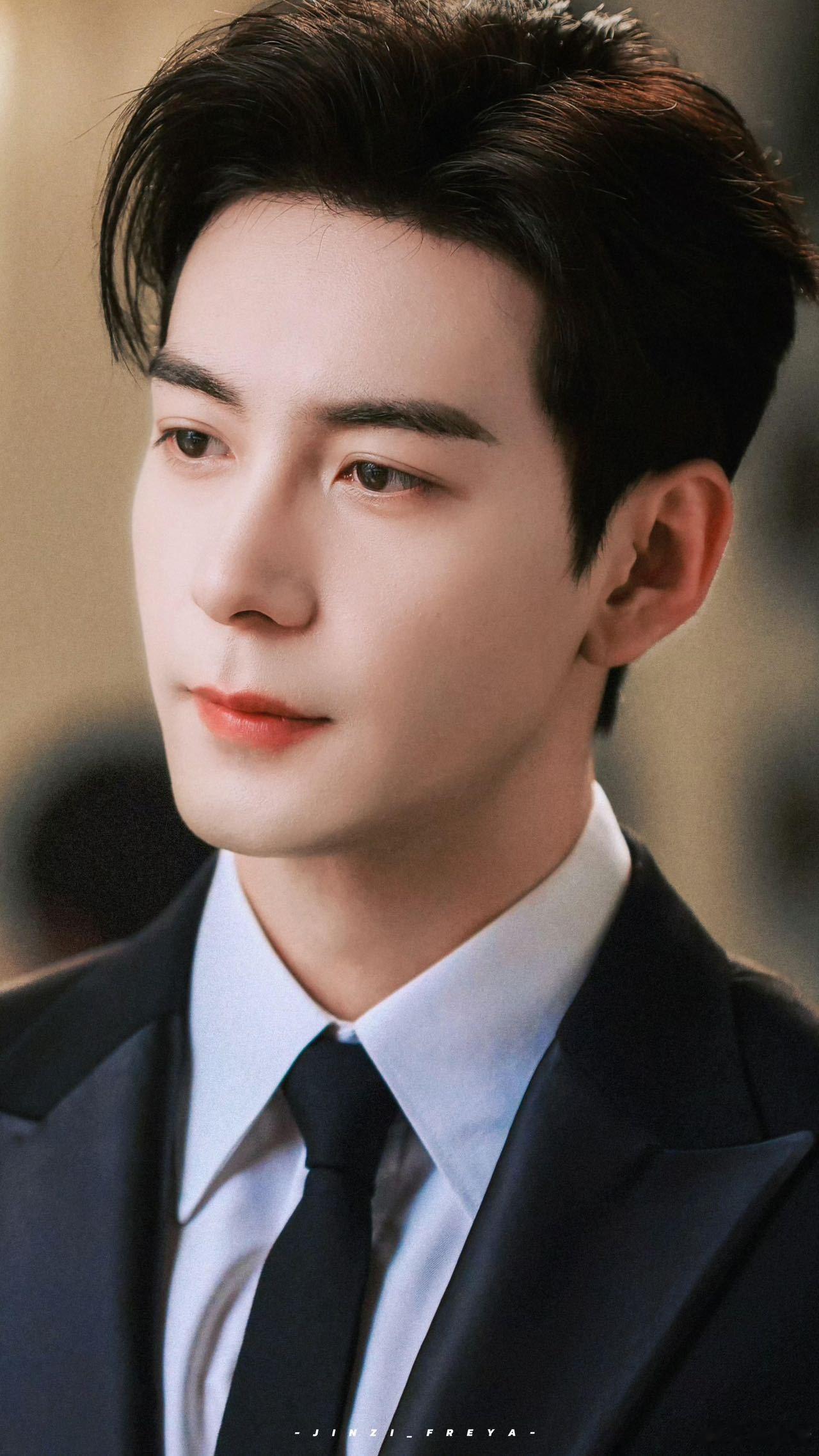 陈星旭这男友力当我对象免试入学 《轧戏》第 19 集高能预警！陈星旭饰演的肖稚宇