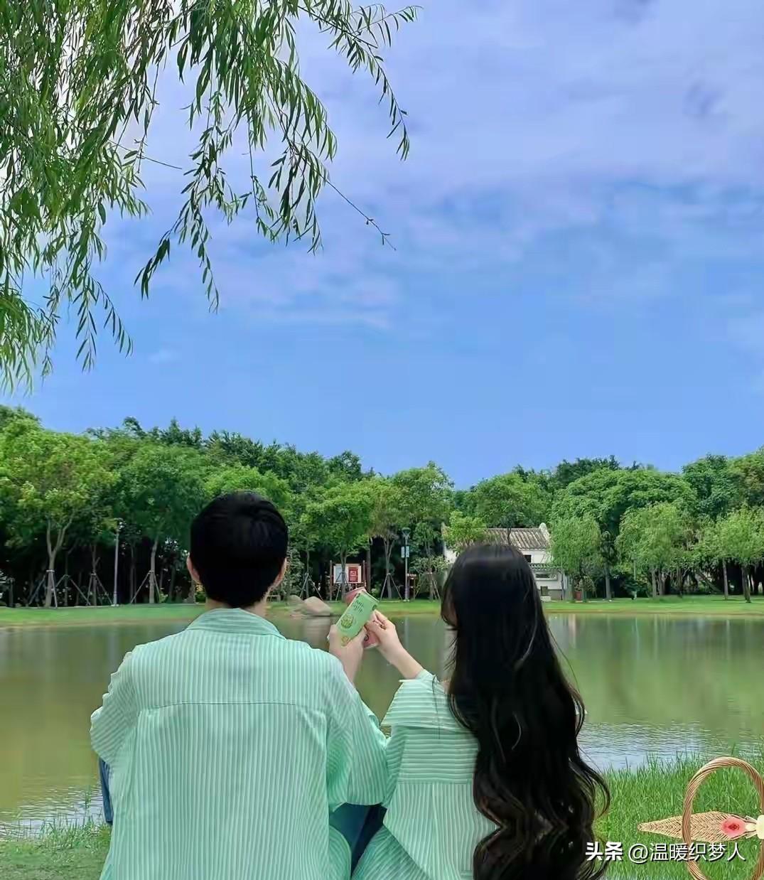 现在最可怕的，不是90后不结婚，而是70后父母不催婚了。

以前过年像打仗，现在