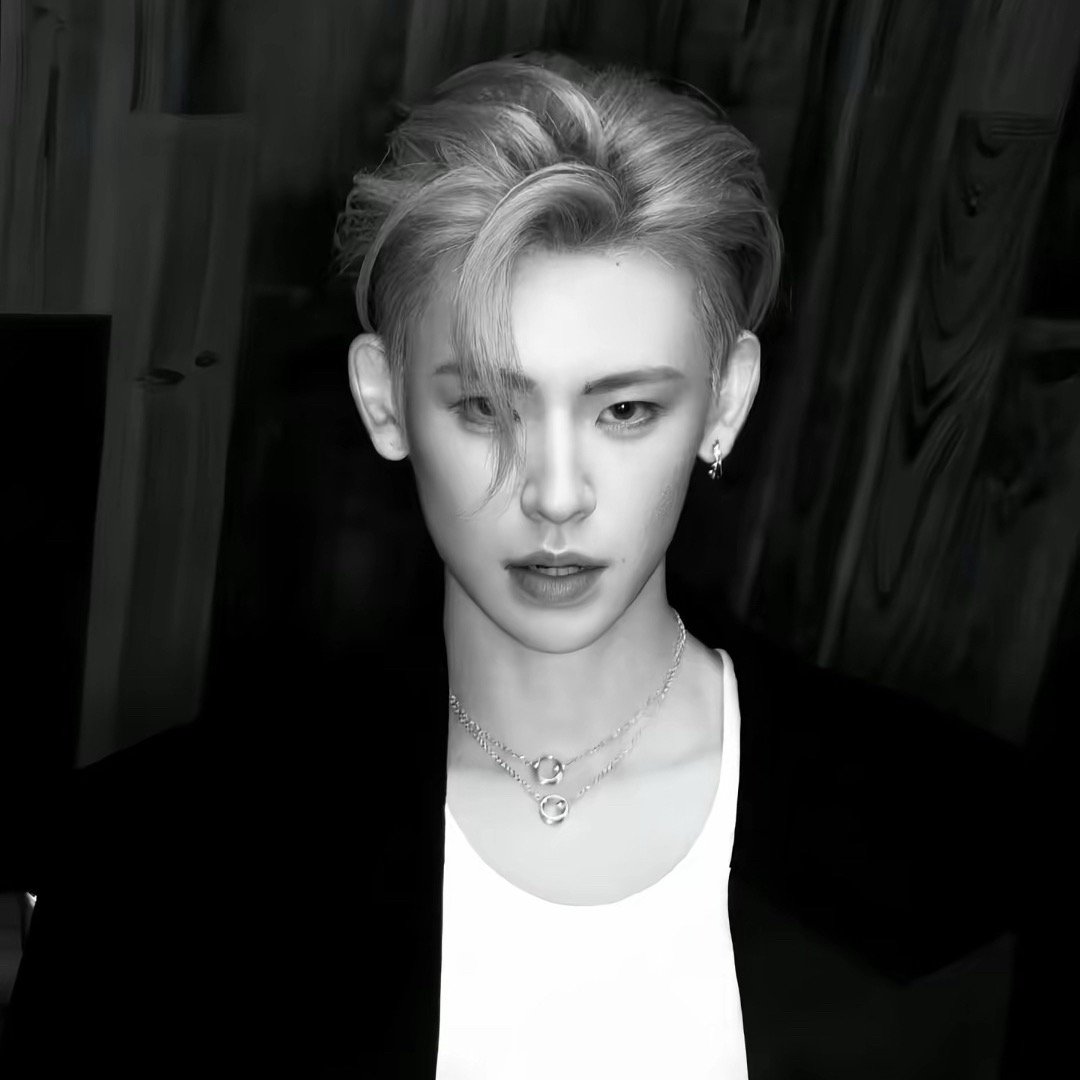 小鬼怎么可能追谁都一样小鬼天亮了 小鬼怎么可能追谁都一样默默做了那么多好事，低调