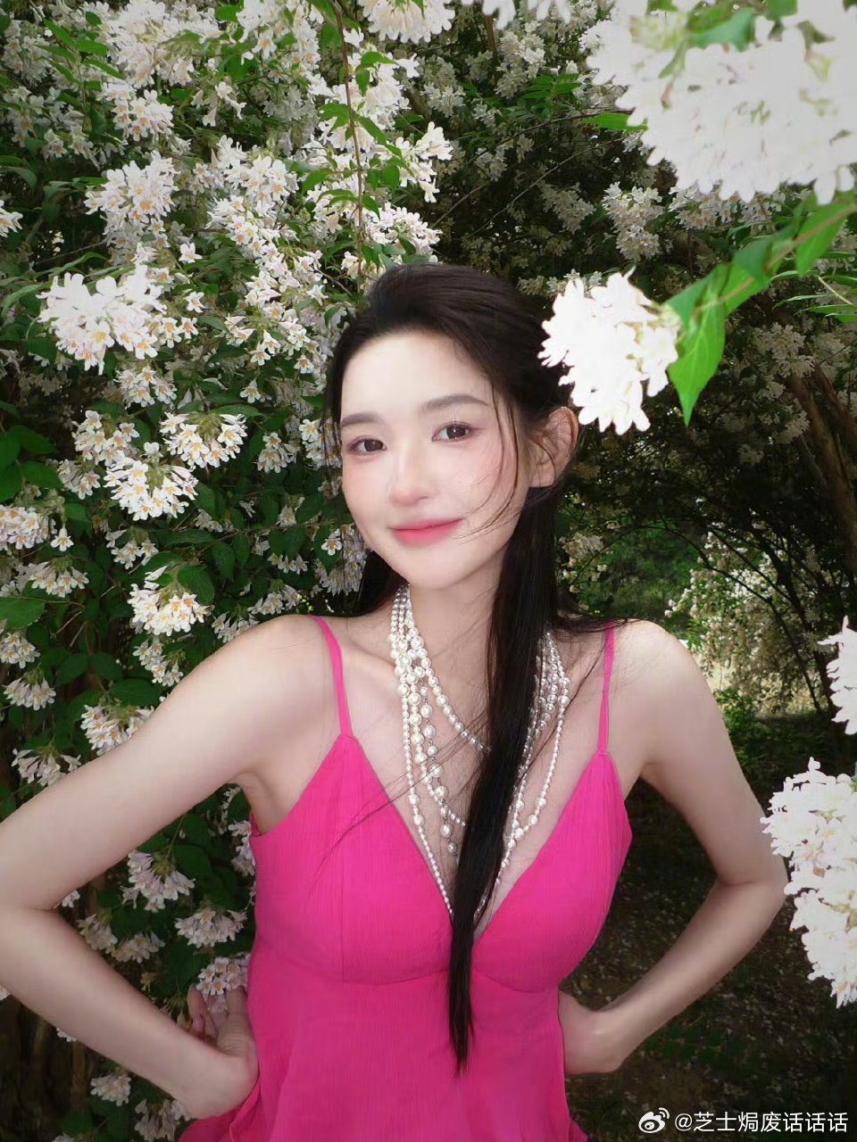王玉雯18岁到29岁颜值变化回看王玉雯不同时期的模样，五官底子一直在线。18岁软