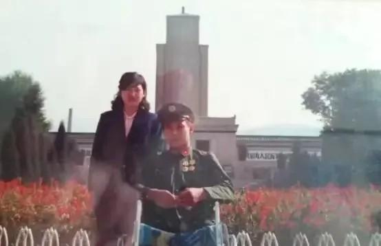 1986年，河北21岁战士从前线归来获一等功，随即他写信给女友分手。女友脑袋“嗡