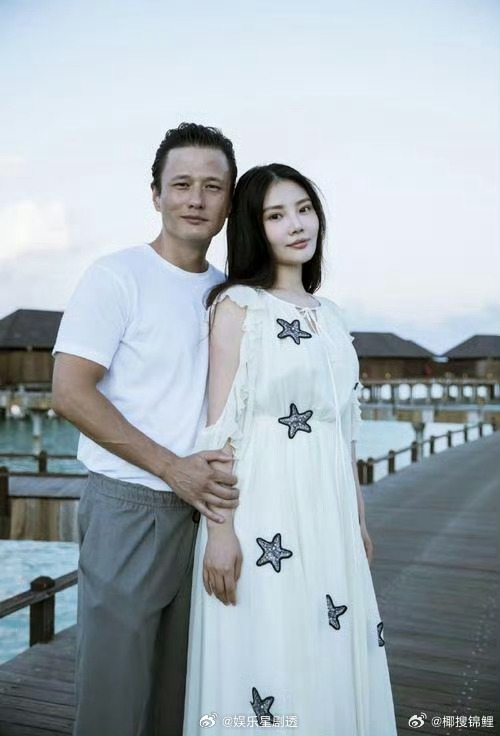 杭州网友想去尹子维徐冬冬婚礼蹭席杭州网友勇闯娱乐圈喜宴第一人！尹子维居然真的翻牌