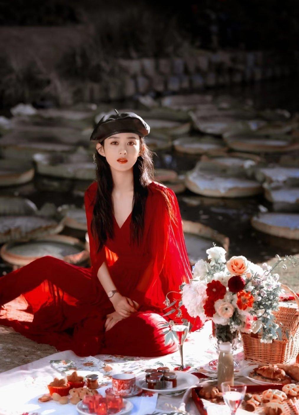 赵丽颖红衣造型太美了吧～ ​​​