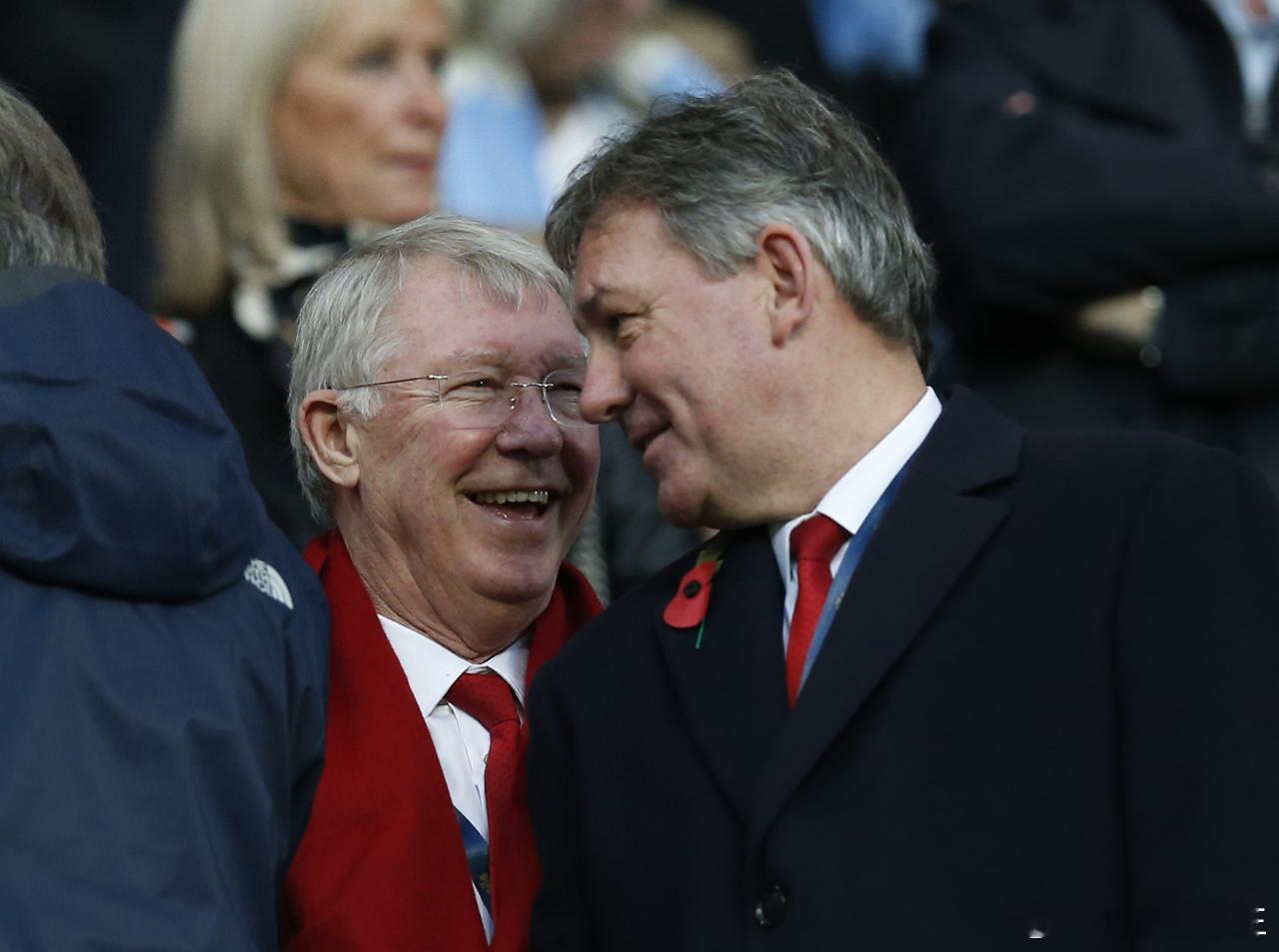 罗布森：这支曼联有点类似弗格森初期的样子，给教练3年是正确的11月7日讯 曼联传