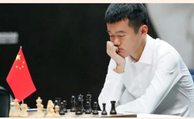 辛格费尔德杯赛首轮，丁立人弈和古克什。
国际象棋辛格费尔德杯赛，十位国象大师参赛