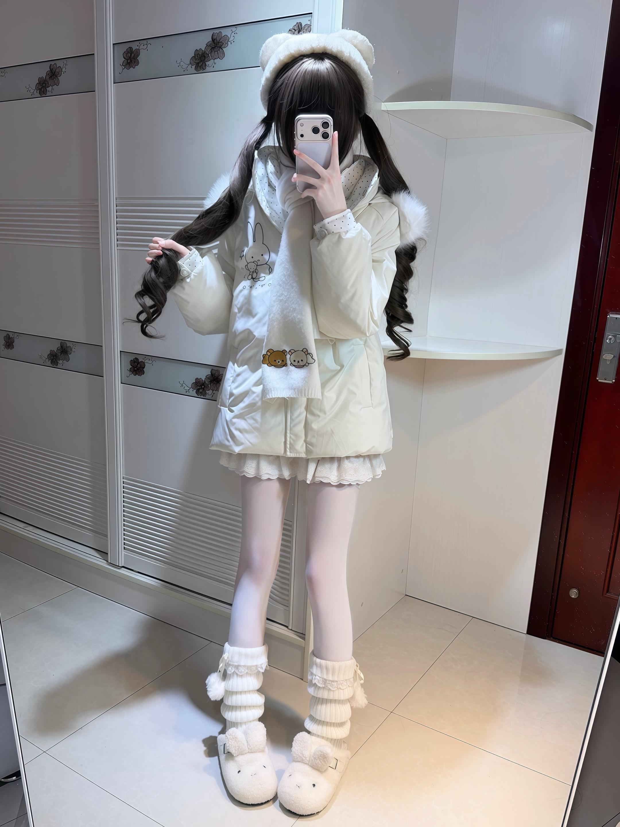 你为我的外貌停留又因我的性格悄悄皱眉