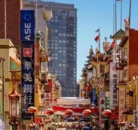 美国华人凭啥喊话国人别自信？新马韩反华情绪疯涨真全是我们的错？一句凡事先自省戳翻