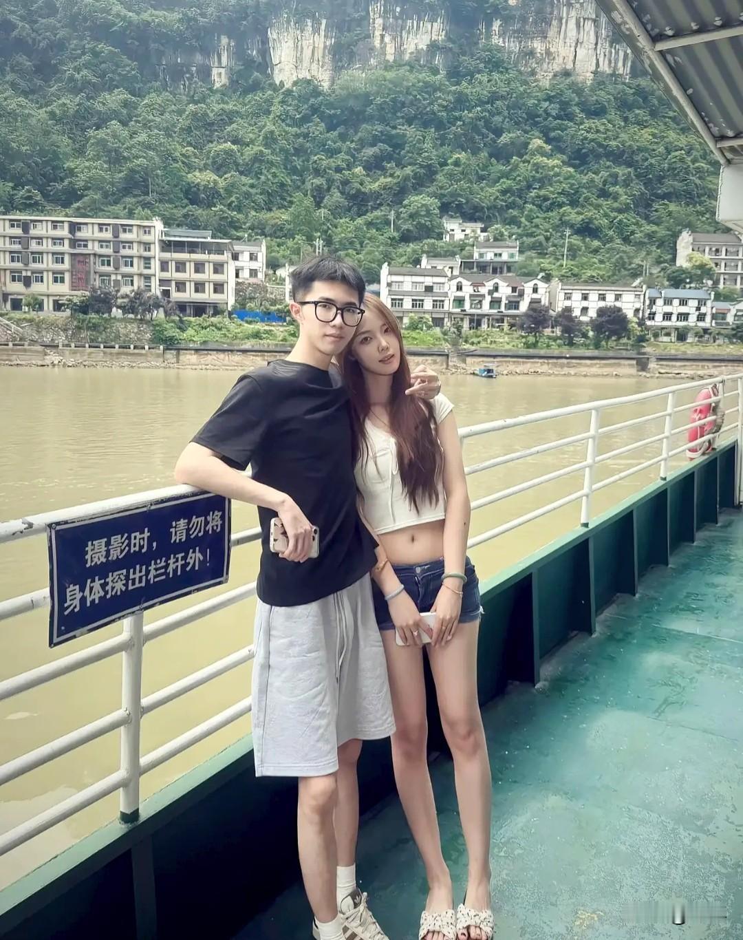 幸福就是俩个人去想去的地方。