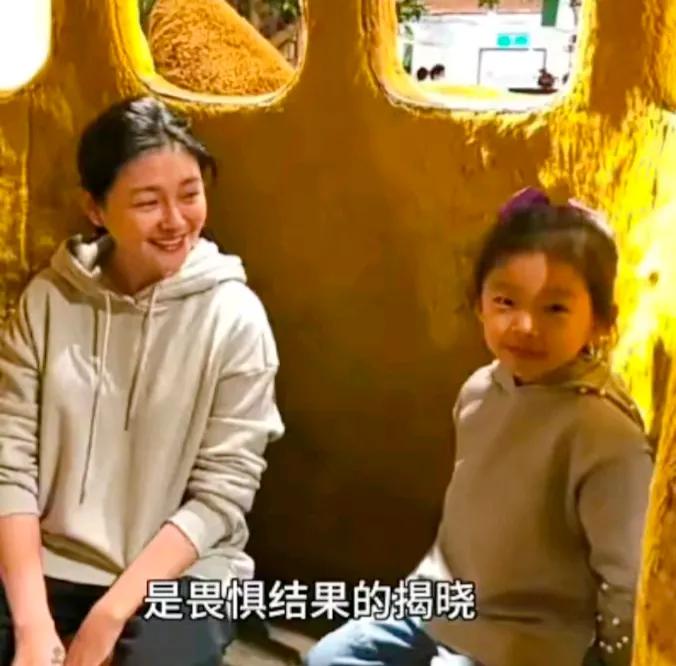 在网络舆论的织锦中，一位网友的奇思妙想如同夜空中最亮的星，悄然点亮了话题的边界。