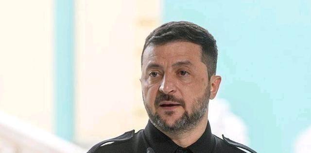 一位乌克兰人讲到自家总统时说：“我知道不少中国人觉得泽连斯基以前是喜剧演员，当总