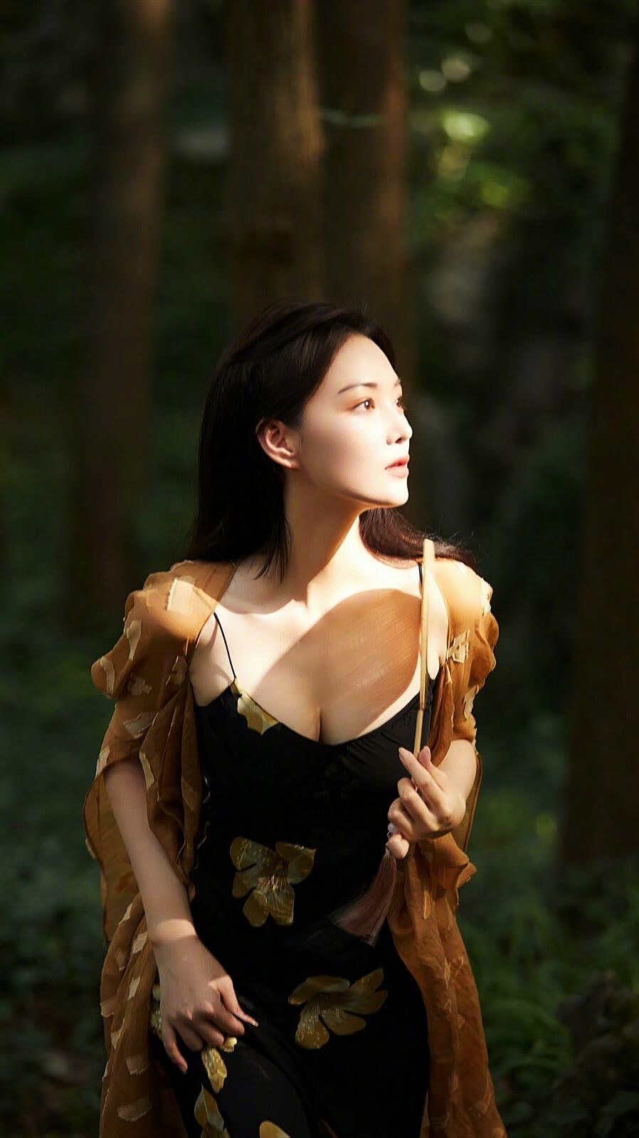 张馨予美女美女明星高质量女性