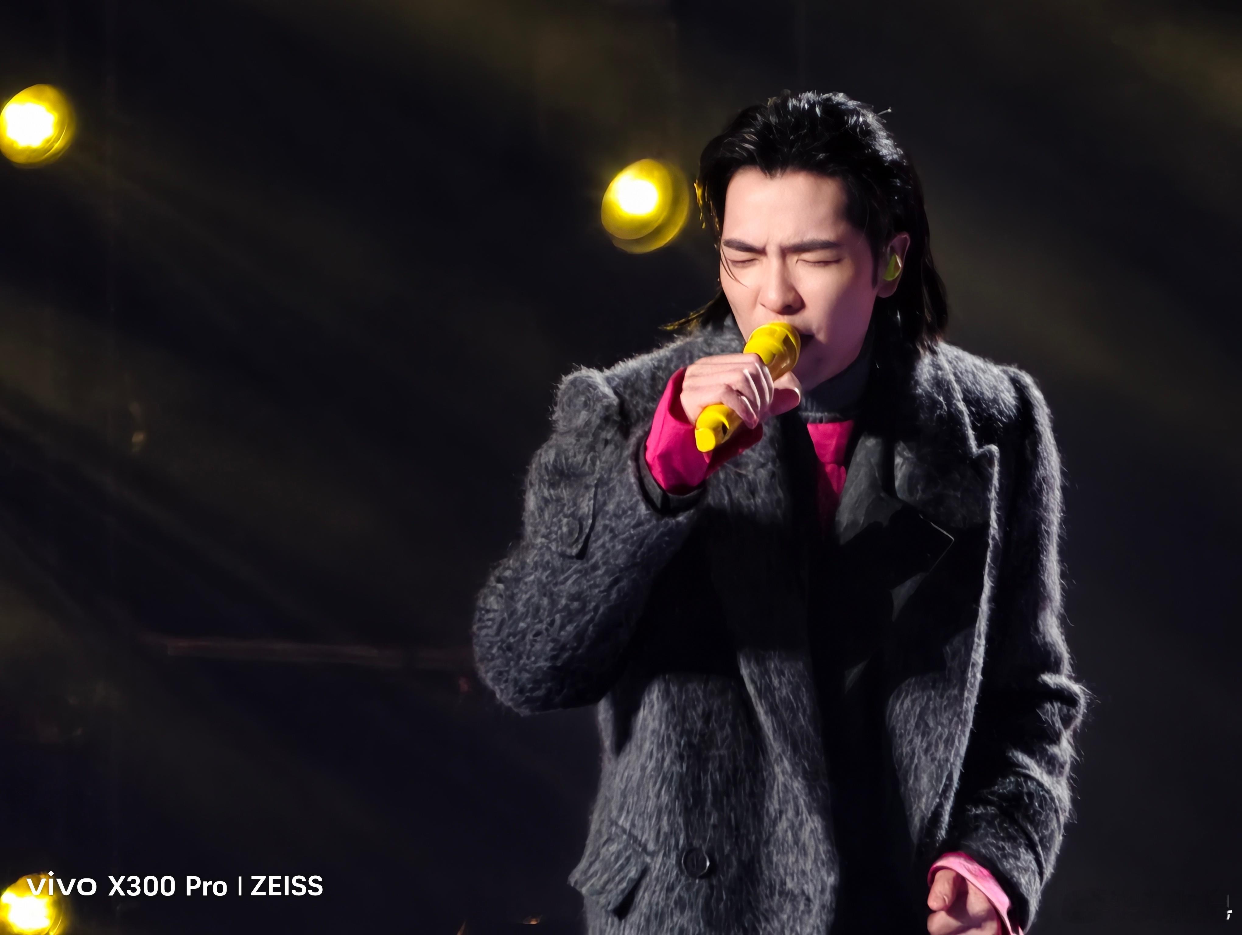 vivo X300 Pro拍的可以啊！萧敬腾太帅了！ 