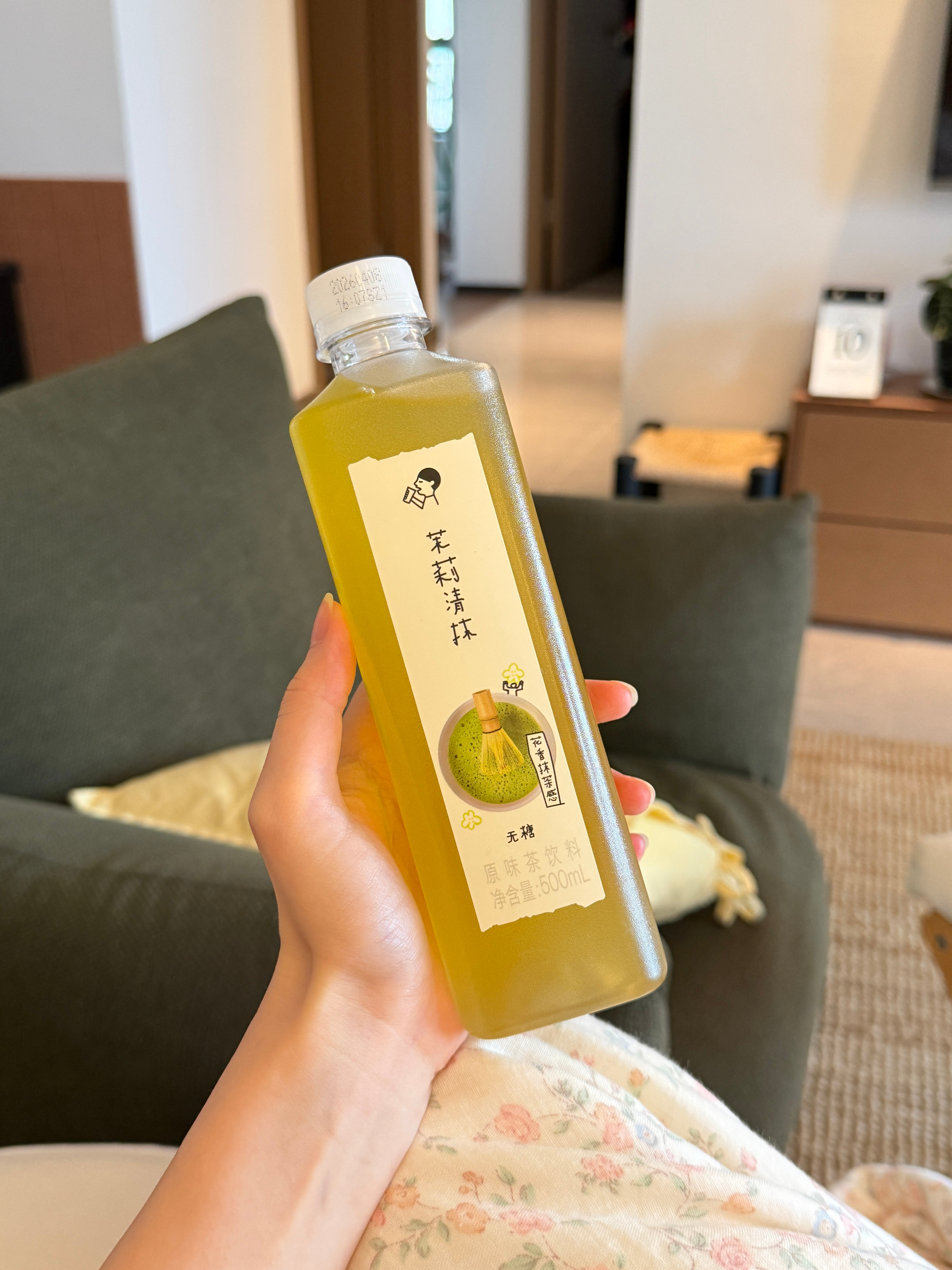 已品鉴 抹茶味很淡 回味一点点 茉莉花香倒是挺浓的 