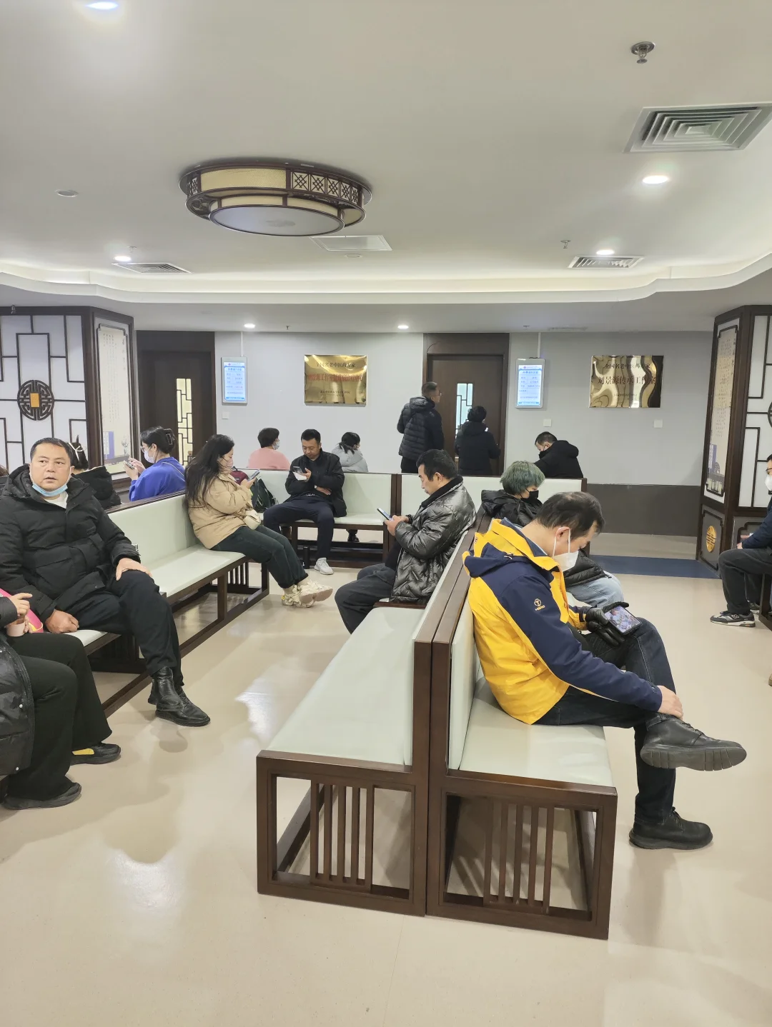 今天有个病人来门诊，她才35岁，但月经量已经非常少了，几乎快要停经。 ...