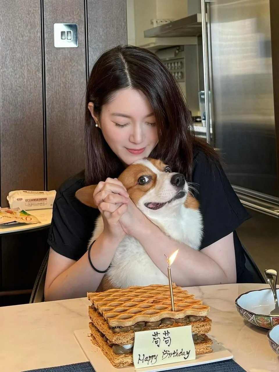 苟芸慧庆生婚戒无影！传婚变豪门老公不愿生