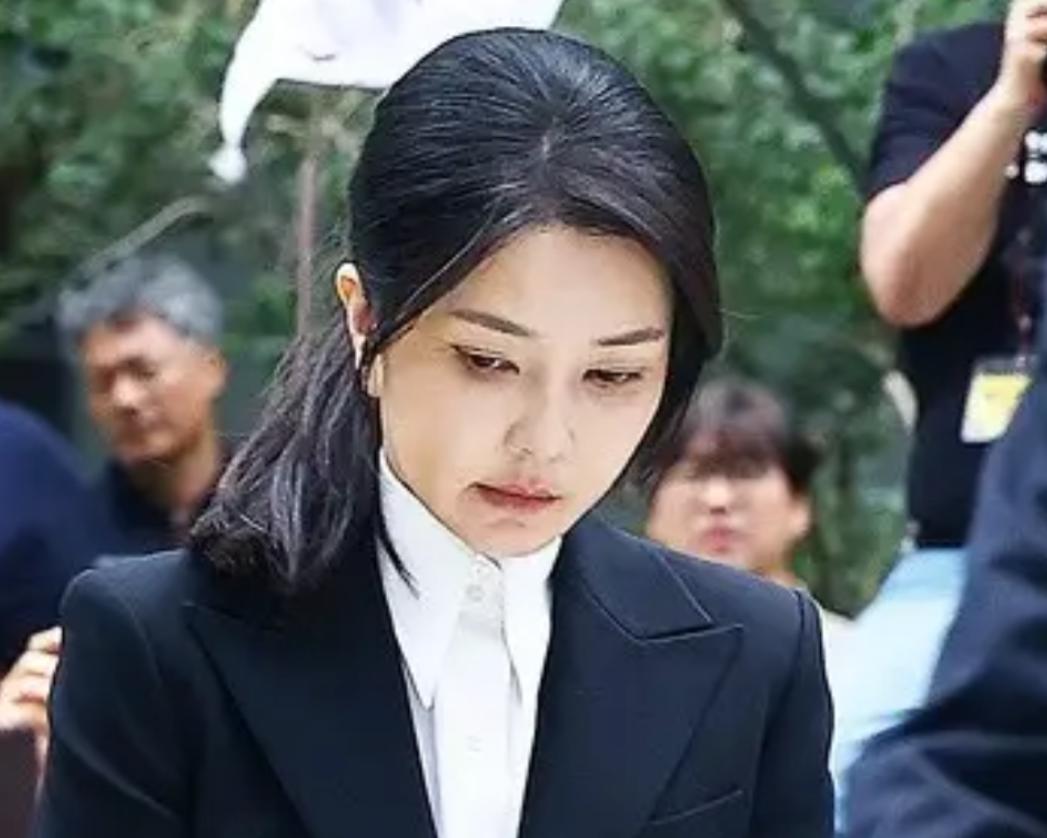 果然不出所料，李在明要整死尹锡悦的套路已凸显，那就是，先把尹的亲信死党和夫人给整