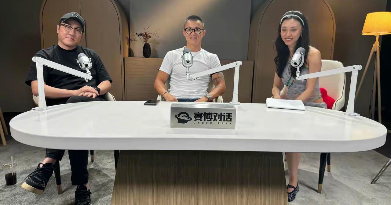 陈震永远不会被AI所替代，看看他的气场到底有多强，可以说到哪儿都是绝对的C位，我