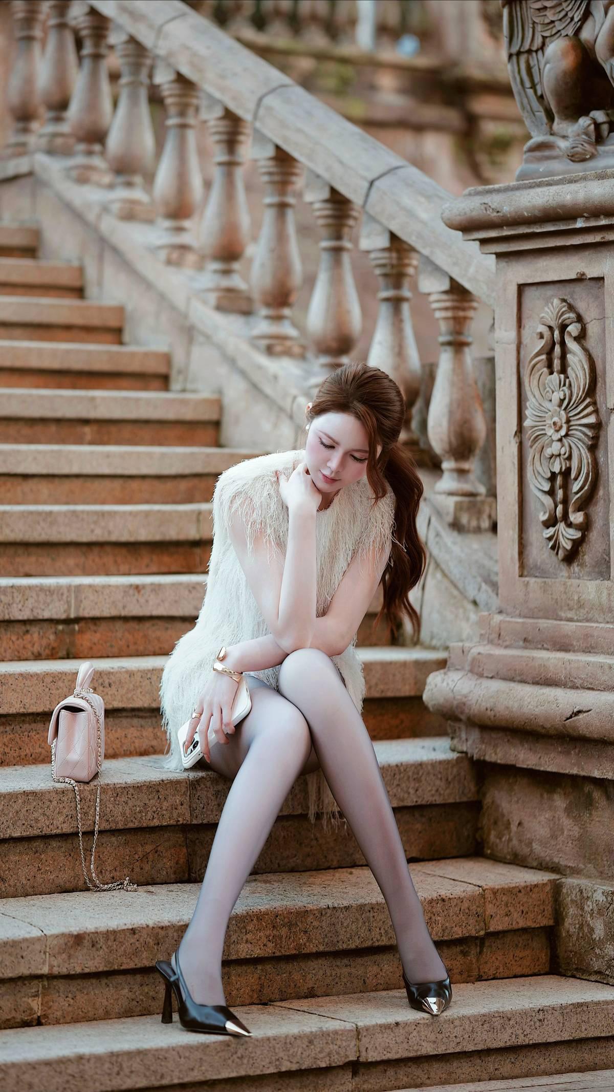 长外套和连衣裙怎么搭配最美