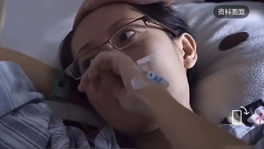 近日，广西26岁女护士凤青，在筹备婚礼时发现小腿淤青，检查后确诊白血病，她被迫辞