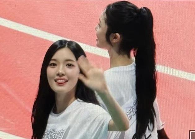 yuha 才是门面吧？后面 ian 的侧脸… ​​​