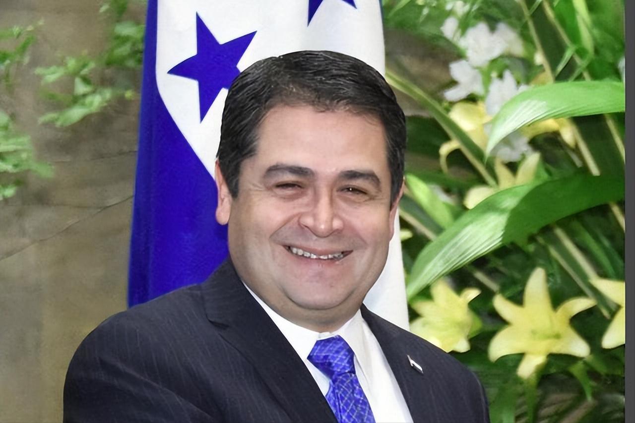 民进党当局这回底裤都被扒光了！

跑到洪都拉斯媒体上疯狂加戏，单方面炒作“恢复邦