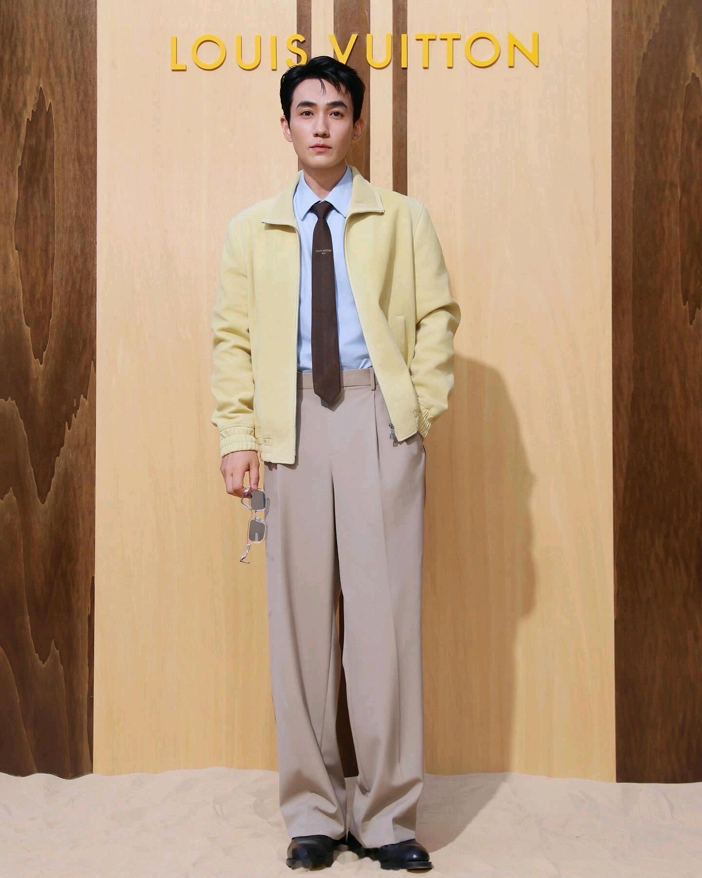 朱一龙朱一龙路易威登品牌代言人 才收到ins提醒发现龙龙发帖了