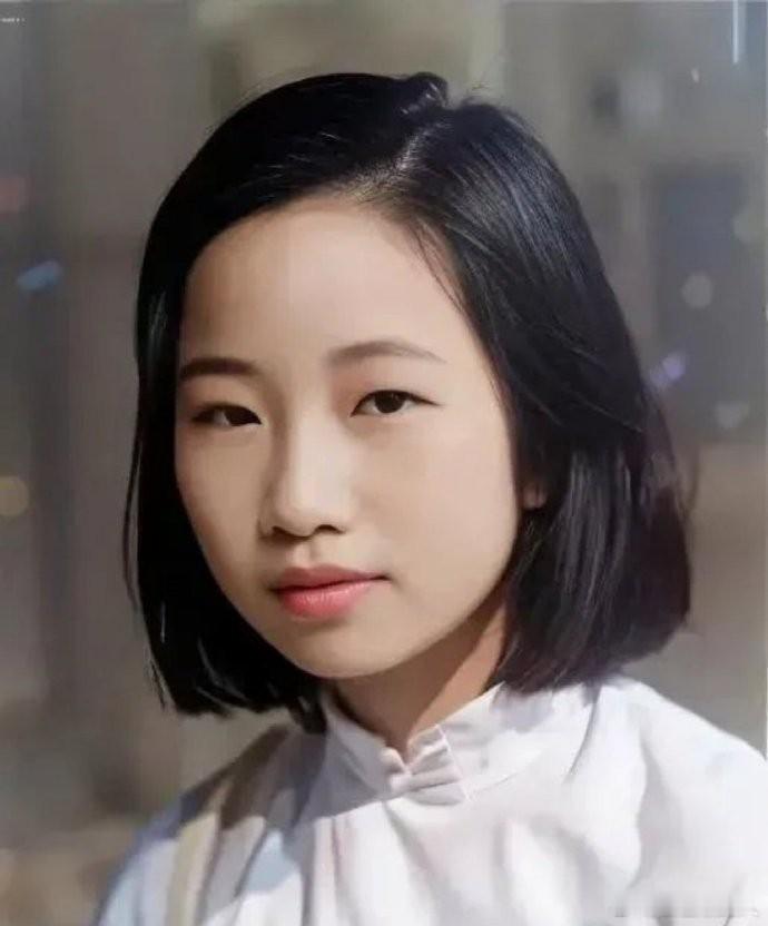 中国唯一诺贝尔奖女得主屠呦呦，在北大读书时的照片。 ​​​