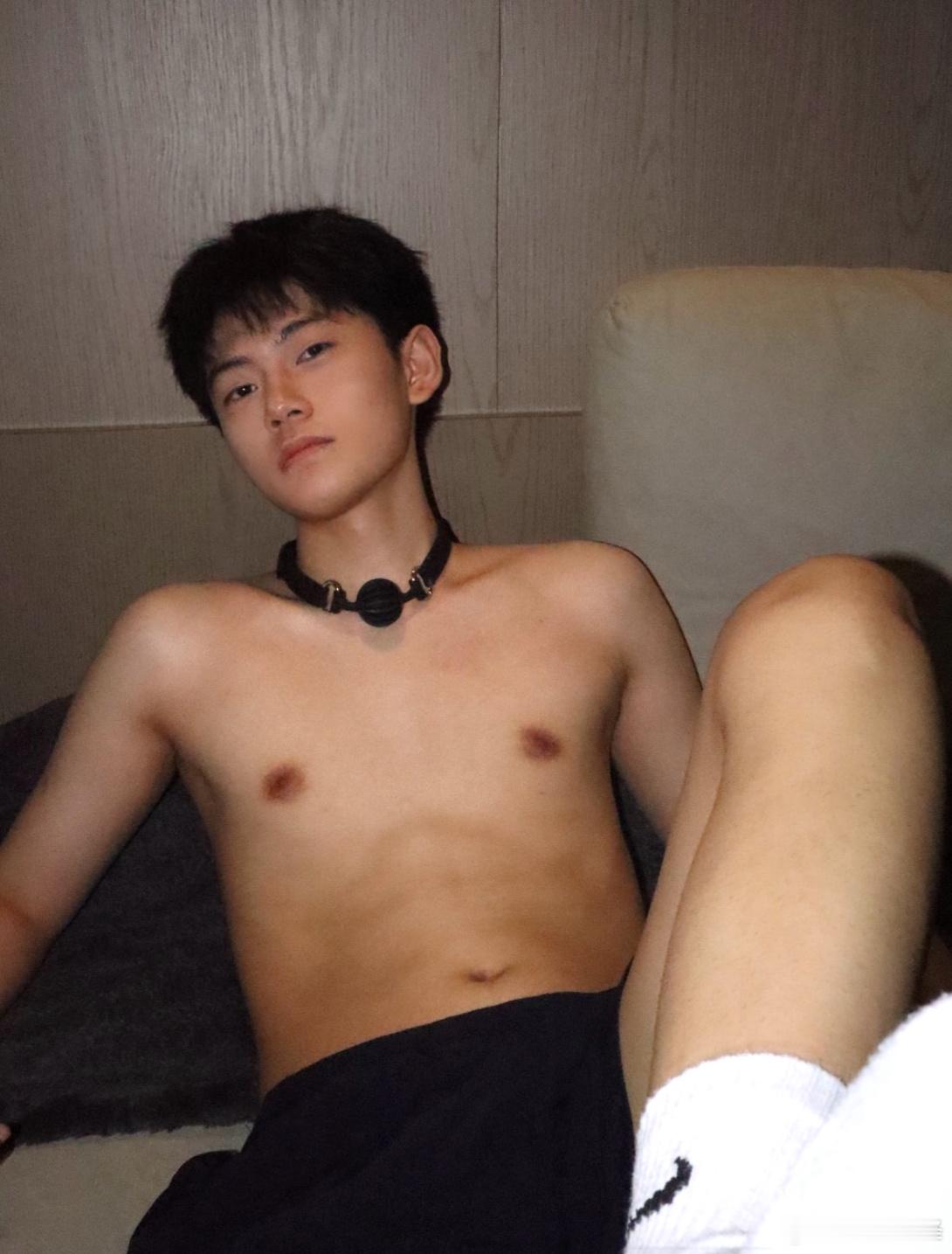看看 ​​​