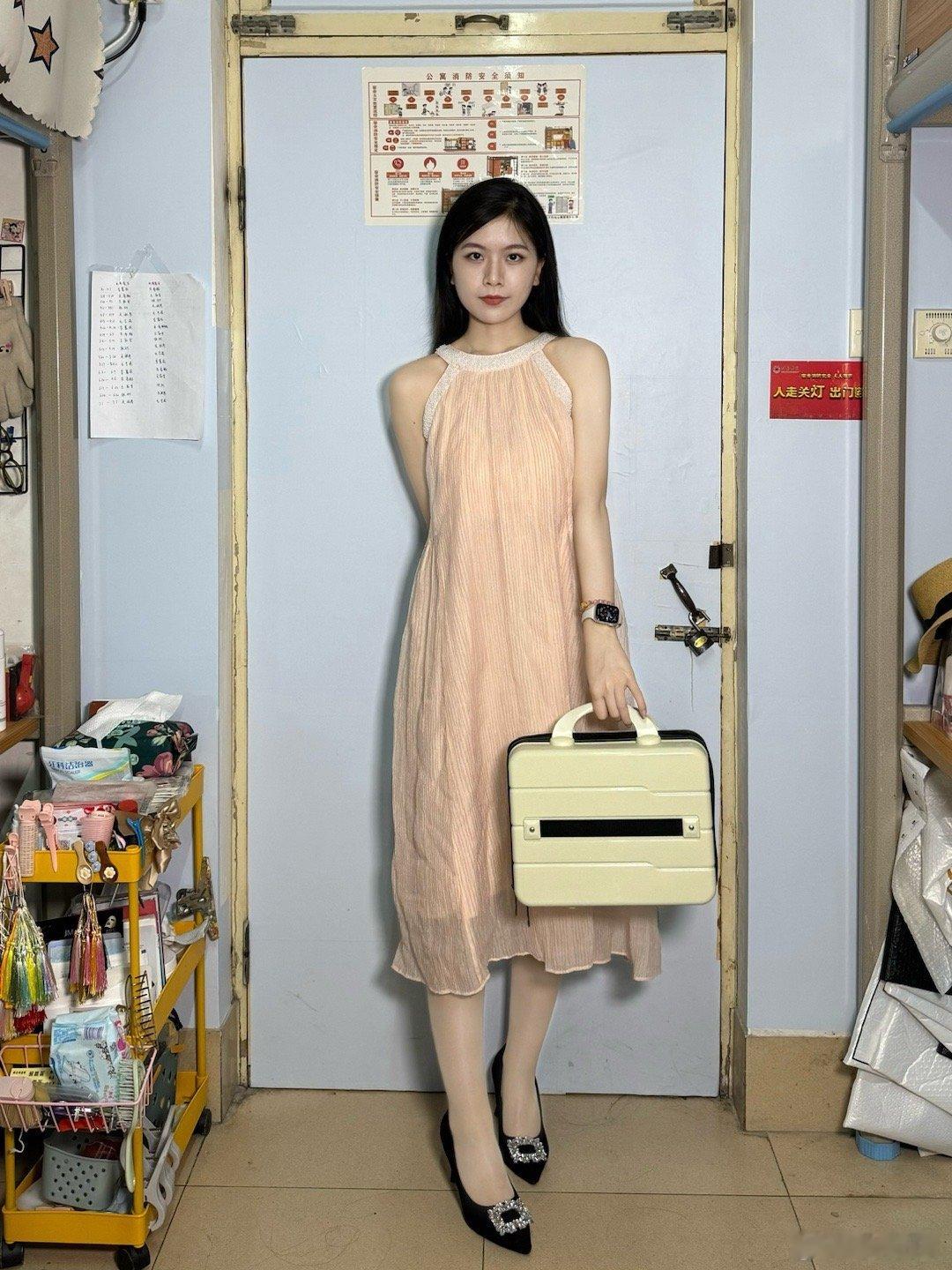 女大学生今日穿搭  ​​​