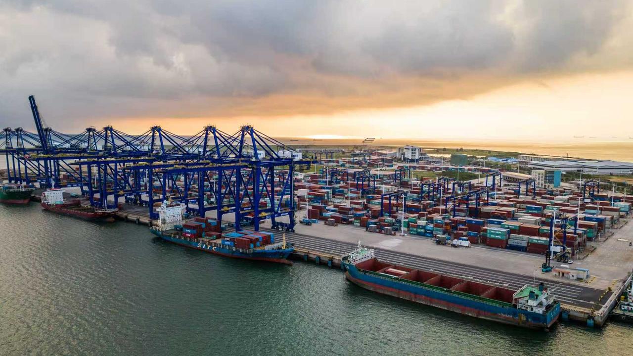 韩媒：韩国对华已连续三年出现贸易逆差！
1月6日，韩国媒体《每日经济》发表文章称