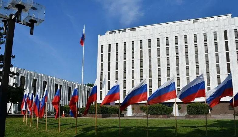 俄罗斯大使馆指责美国在乌克兰使用集束弹药准备犯下战争罪 美国当局事实上承认在乌克