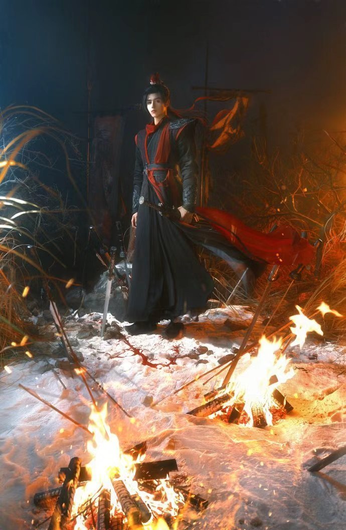 陈飞宇终于会用脸了 陈飞宇凭段胥战损逆风翻盘！不用再原谅现偶，古装战损才是他的正