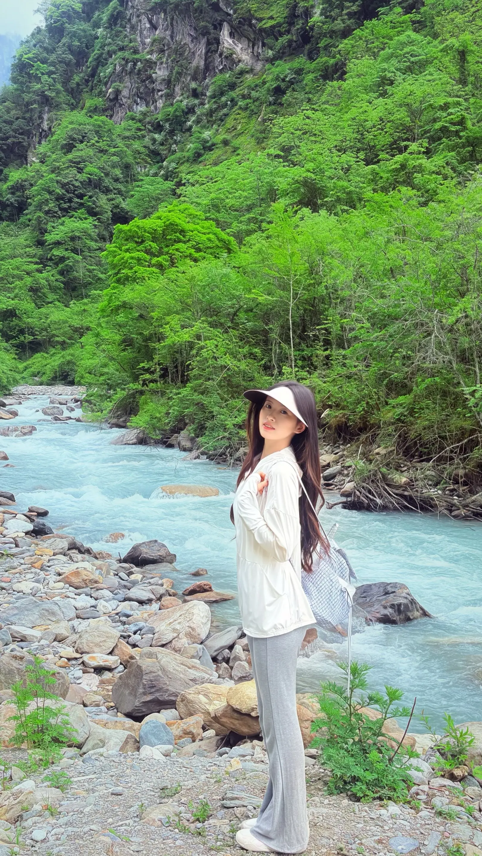 山里人住在山里 就跟脚穿在鞋里 一样舒服