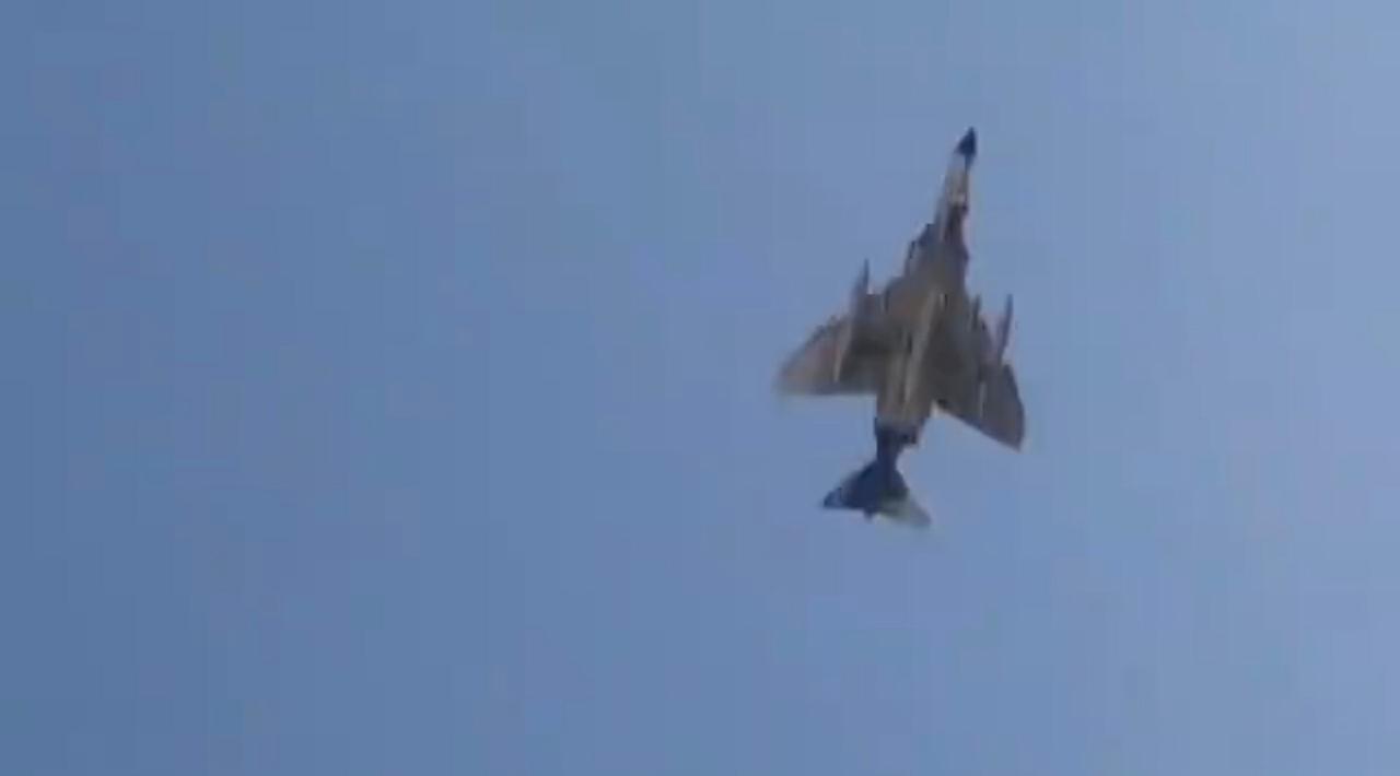 伊朗空军仍存在，F-4E和米格-29A在德黑兰上空飞行

社交媒体视频显示，伊朗