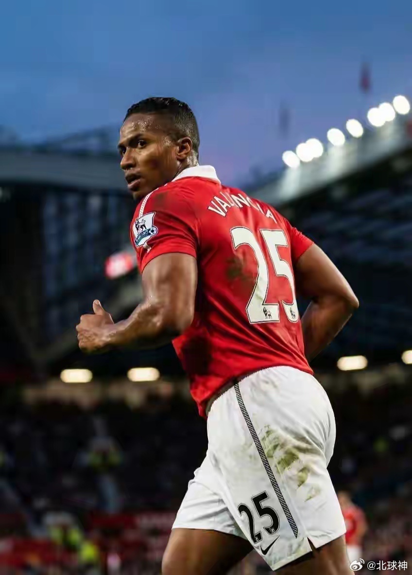 📢名宿回忆-安东尼奥·瓦伦西亚弗格森爵士曾开玩笑说： “他只有一只脚，但他用这