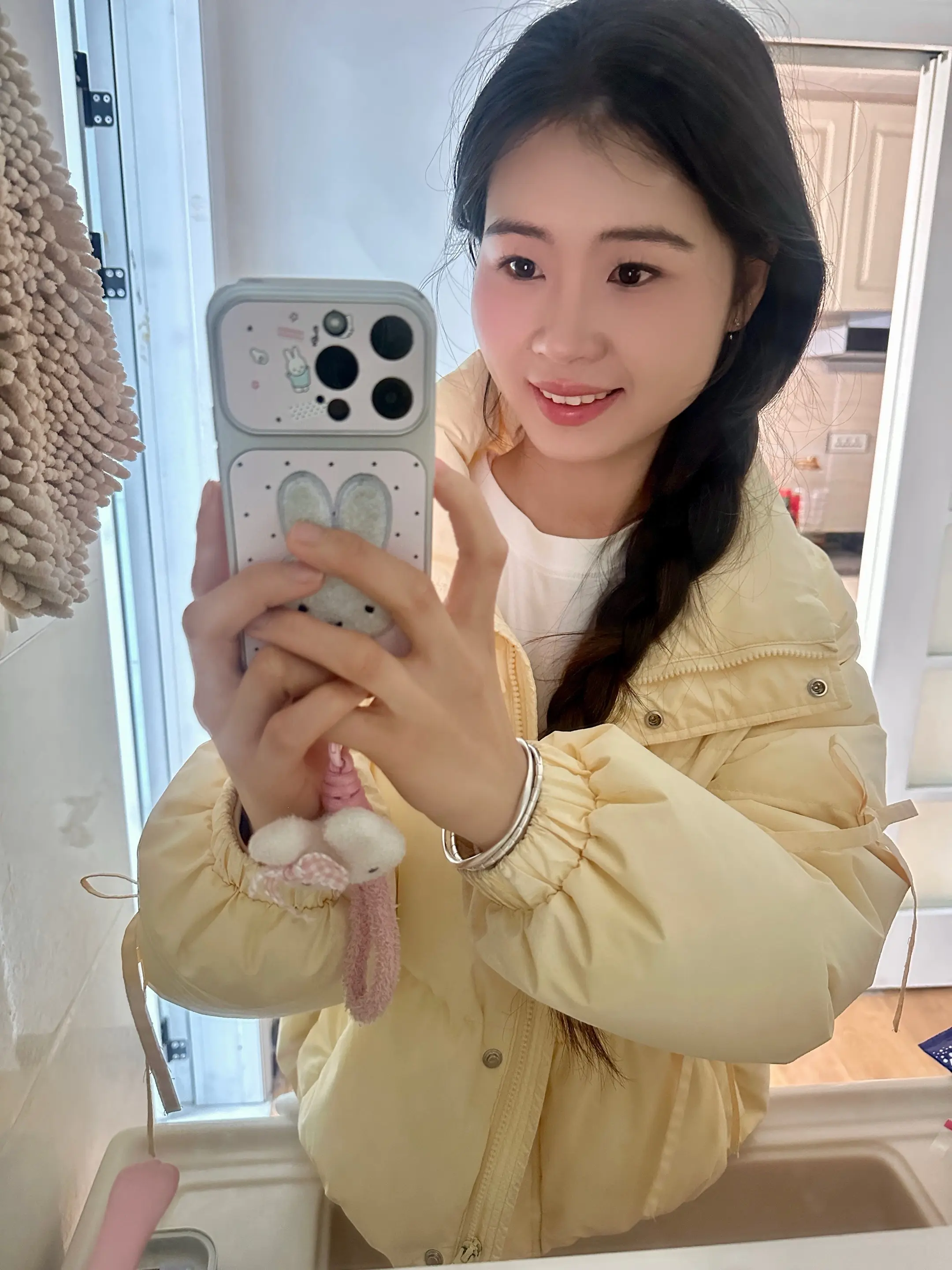 想找个男朋友，今年一起进厂，我做文员，你做流水线，我工资三千，你工资五...