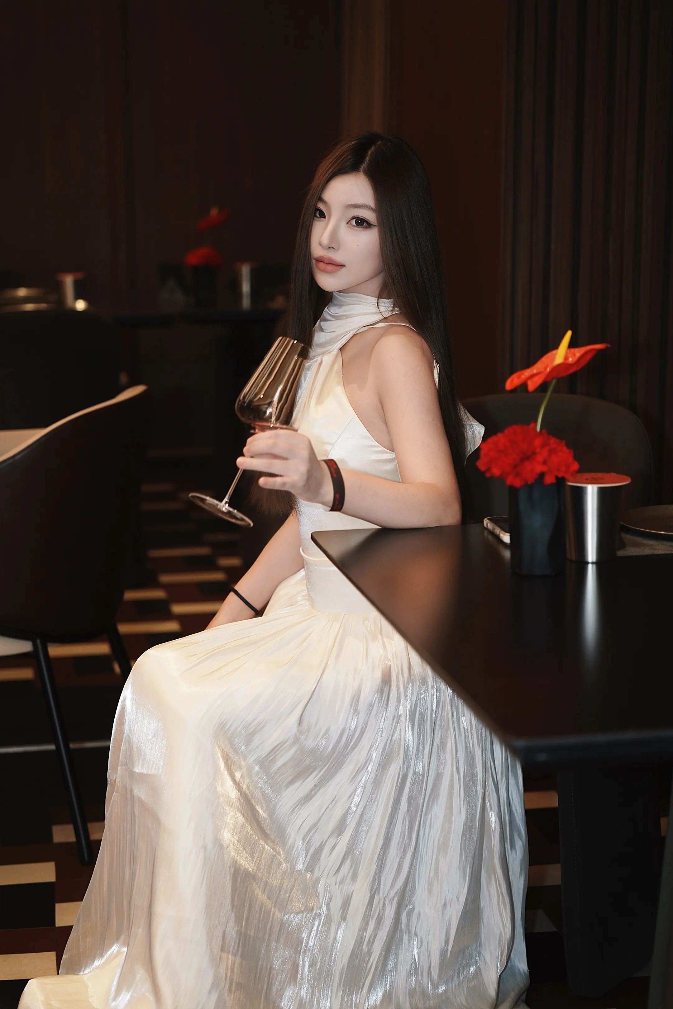 痛苦只是流经我 我接受 我成长