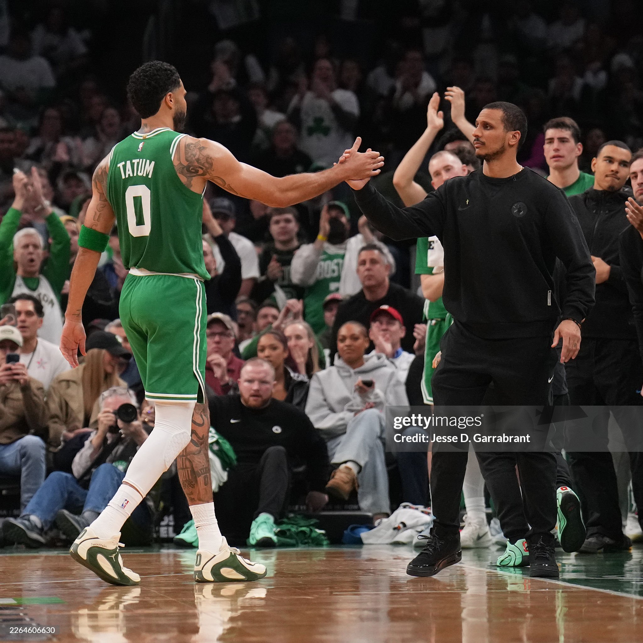 杰森塔图姆  马祖拉赛后谈塔图姆：“昨天我们开了球队会议，他说了一些话，尤其是他