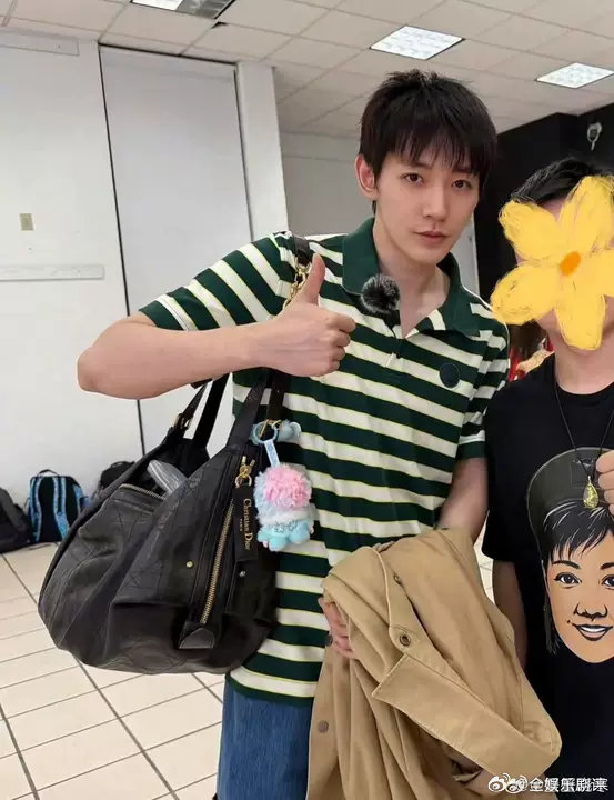 瓜纳华托偶遇花少8拍摄瓜纳华托偶遇花少8拍摄啦！瓜纳华托偶遇花少8拍摄现场隔着屏