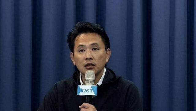 日前，中国国民党发表严正声明，针对菲律宾向联合国提交“关于中国黄岩岛及其周边海域