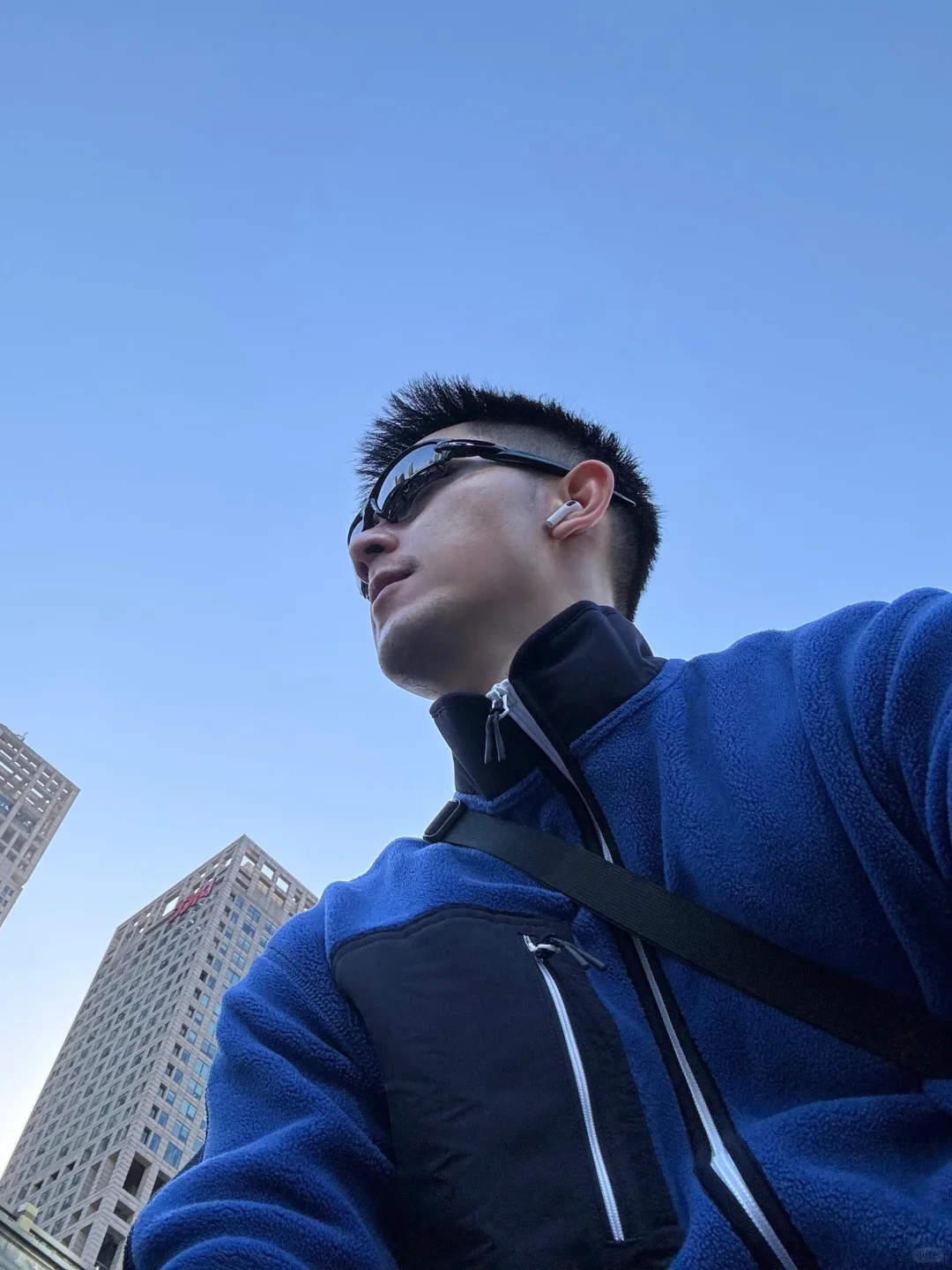 和天空合个影