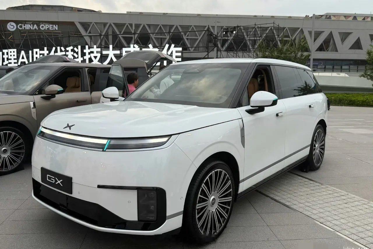小鹏GX气场拉满！超5.2米全尺寸六座SUV，预定爆款席位第一眼就被小鹏GX的体
