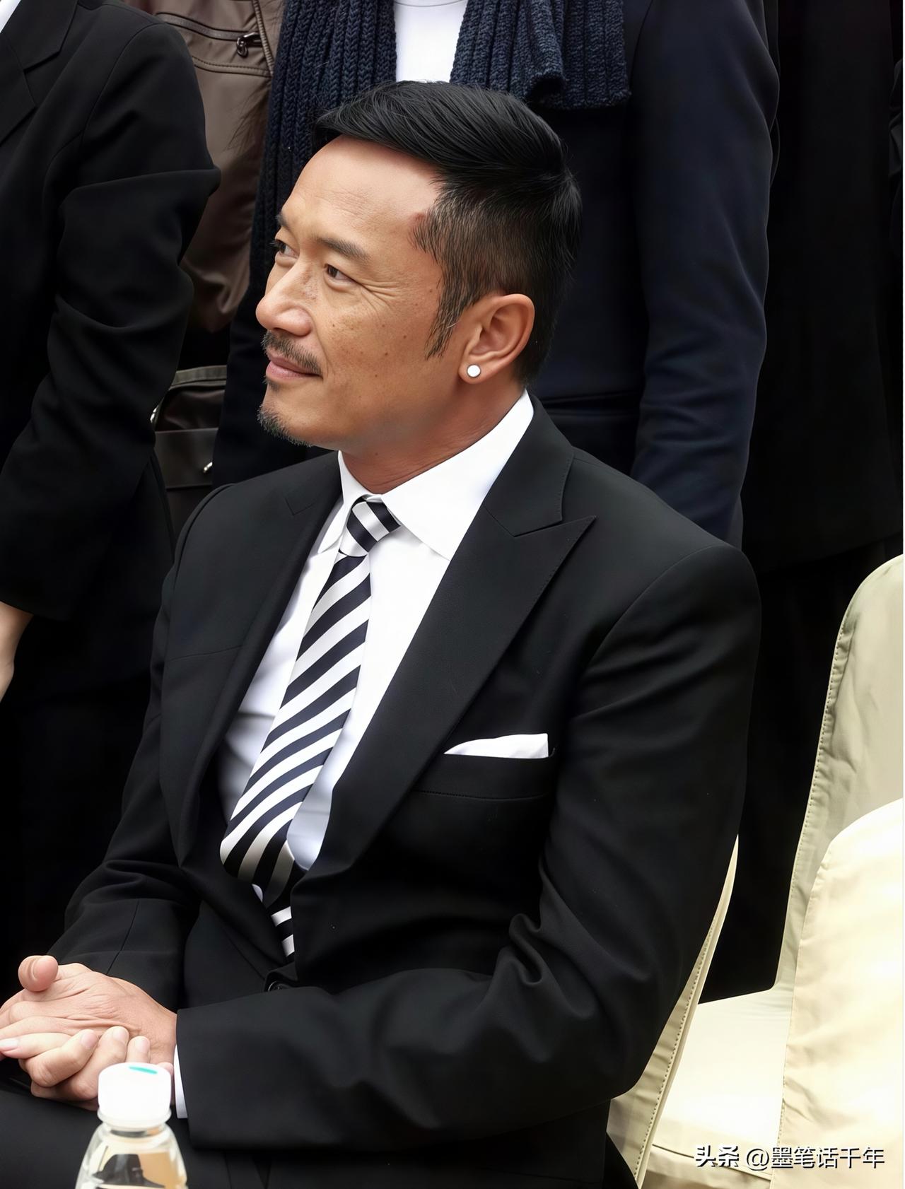 那个被全港喊了三十多年“三哥”的男人，至今仍没有同龄对手。

80年代无线五虎之