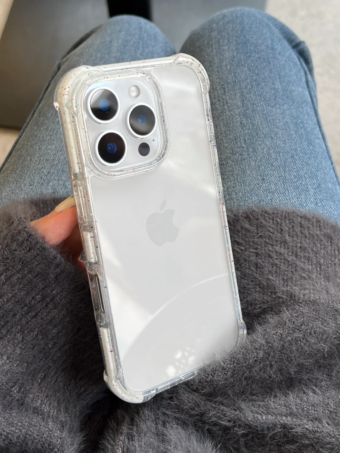 谁懂这种边框厚厚的透明壳🎐